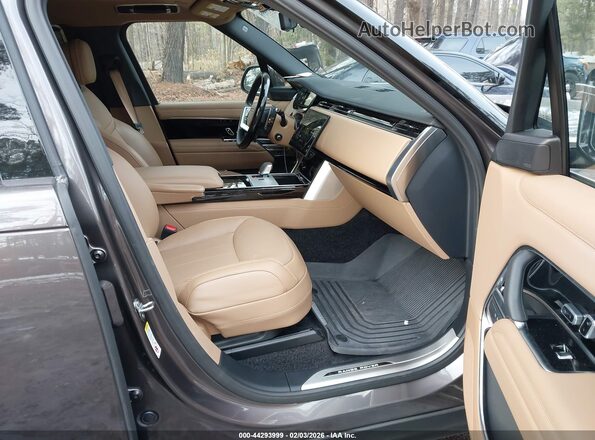 SALKPBFU8SA277737 2025 LAND ROVER RANGE ROVER Brown Widok wnętrza z przodu