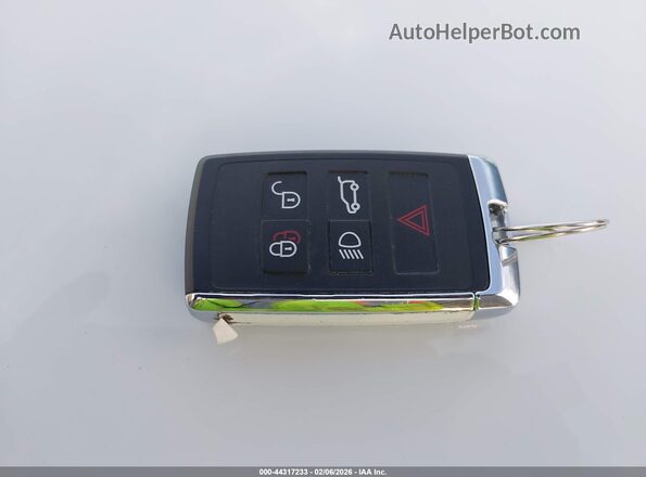 SALRJ2FX6S2513869 2025 LAND ROVER DISCOVERY Белый Вид панели приборов