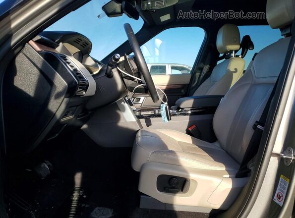 SALRR2RV1KA096217 2019 LAND ROVER DISCOVERY Серый Вид салона спереди