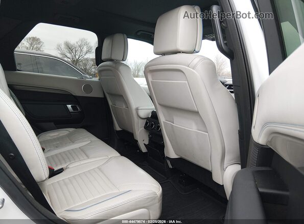 SALRT2RV6JA053394 2018 LAND ROVER DISCOVERY White Widok naklejki z numerem VIN