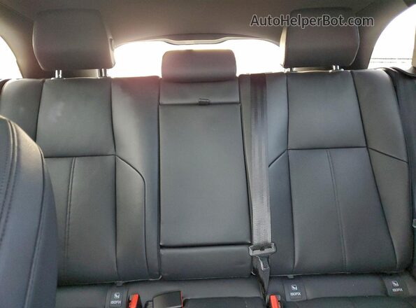 SALYL2EX4RA370153 2024 LAND ROVER RANGE White Widok tylnych siedzeń