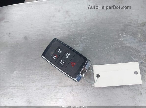 SALYL2EX6RA377847 2024 LAND ROVER RANGE ROVER VELAR Серый Вид панели приборов