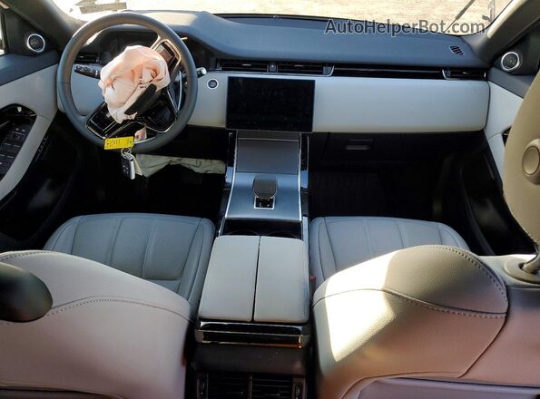 SALZJ2FX0TH304531 2026 LAND ROVER RANGE Черный Вид панели приборов