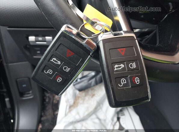 SALZJ2FX5PH215625 2023 LAND ROVER RANGE ROVER EVOQUE Black Widok deski rozdzielczej