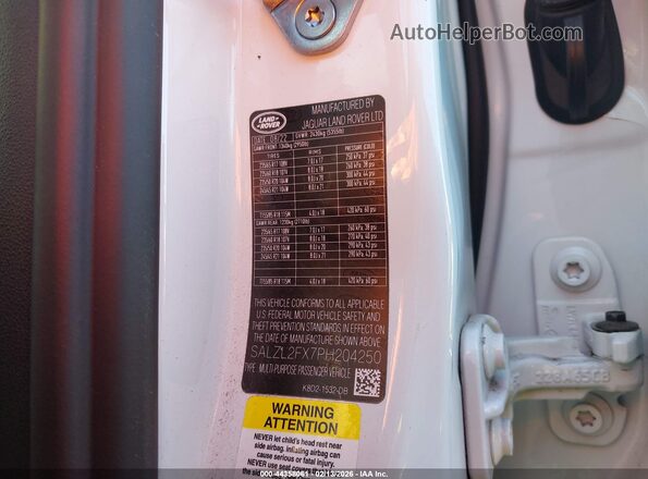 SALZL2FX7PH204250 2023 LAND ROVER RANGE ROVER EVOQUE White Widok komory silnika