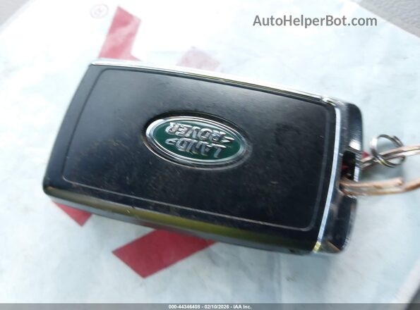 SALZT2FX4PH198472 2023 LAND ROVER RANGE ROVER EVOQUE Silver Widok deski rozdzielczej