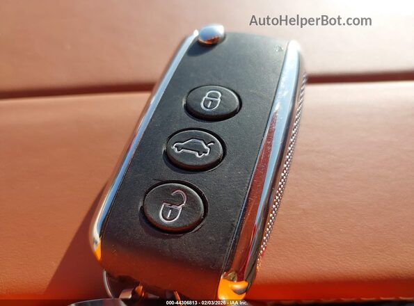 SCBET9ZA7GC051049 2016 BENTLEY OTHER White Vista del salpicadero