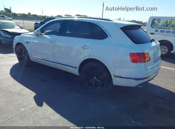SJAAC2ZV0JC018473 2018 BENTLEY BENTAYGA White Tył lewy