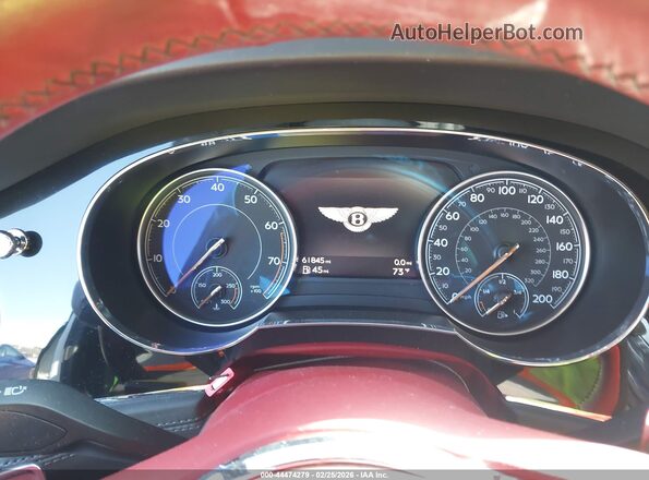 SJAAC2ZV0JC018473 2018 BENTLEY BENTAYGA White Widok tylnych siedzeń