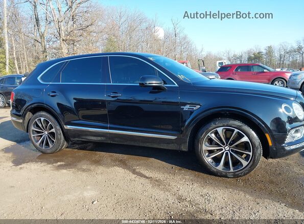 SJAAC2ZV6JC017909 2018 BENTLEY BENTAYGA Черный Вид задней части салона