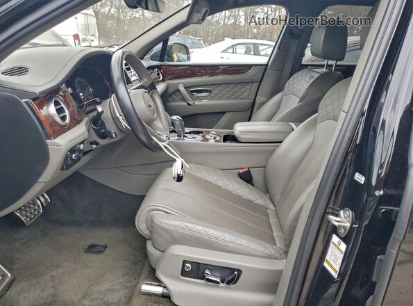 SJAAC2ZV7HC013149 2017 BENTLEY BENTAYGA Black Widok wnętrza z przodu