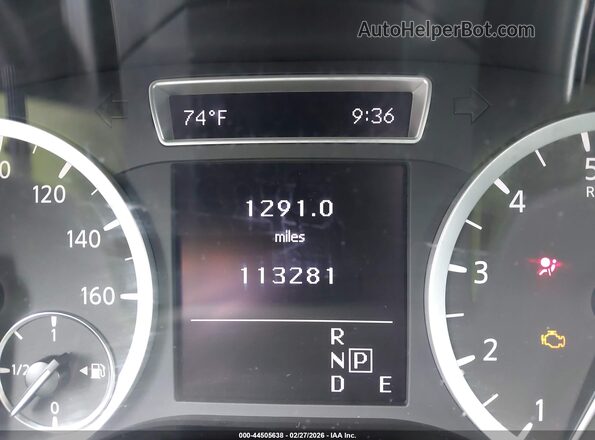 SJKCH5CP3JA053151 2018 INFINITI QX30 Серебряный Вид задних сидений