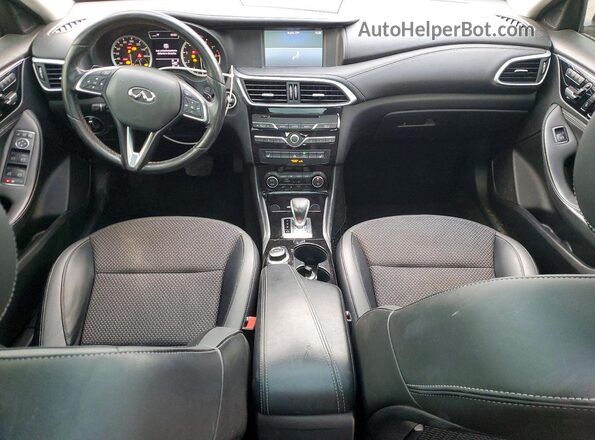 SJKCH5CP6KA007301 2019 INFINITI QX30 Pink Widok deski rozdzielczej