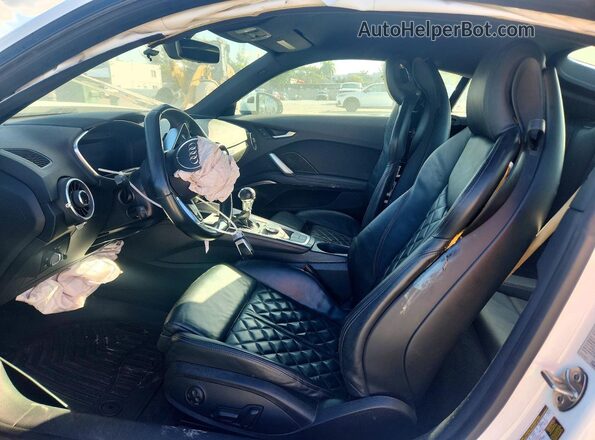 TRUC5AFV1G1028083 2016 AUDI TT Белый Вид салона спереди