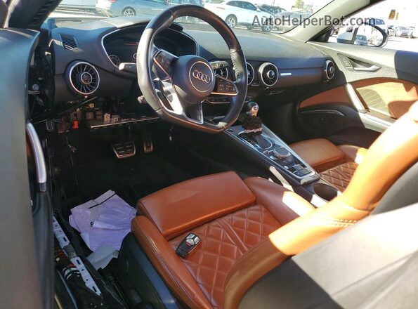 TRUT5CFV1J1007060 2018 AUDI TT White Dashboard view