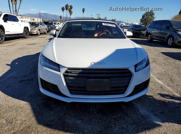 TRUT5CFV1J1007060 2018 AUDI TT White Front view