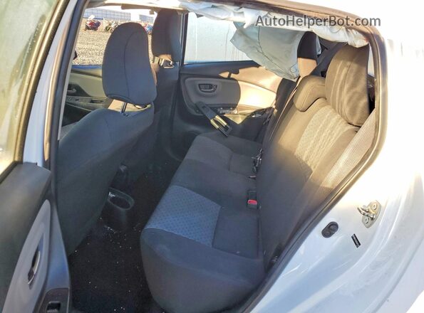 VNKKTUD30GA065180 2016 TOYOTA YARIS Белый Вид задних сидений