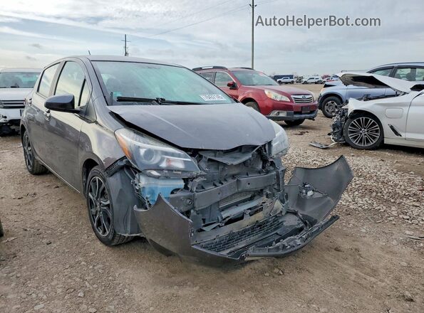 VNKKTUD3XGA070970 2016 TOYOTA YARIS Серый Передняя правая четверть