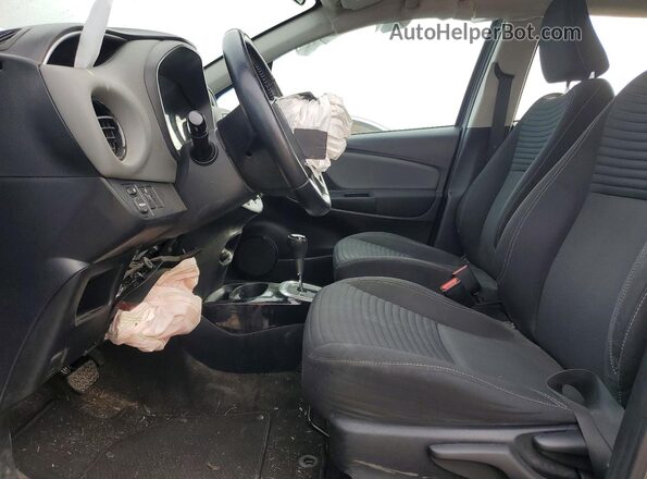 VNKKTUD3XGA070970 2016 TOYOTA YARIS Серый Вид салона спереди