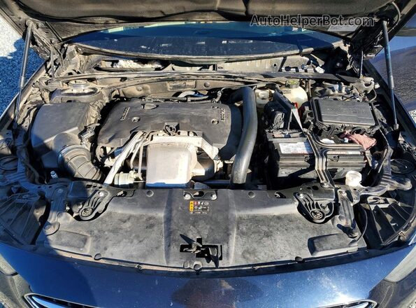 W04GP6SX8J1126524 2018 BUICK REGAL Blue Սալոնի հետևի տեսք