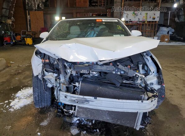 W04WH3N57JG088542 2018 BUICK CASCADA Белый Вид спереди