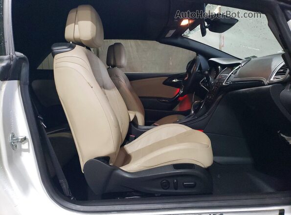 W04WT3N56GG044359 2016 BUICK CASCADA Белый Вид задних сидений