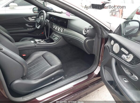 W1K1K5KB8MF159254 2021 MERCEDES-BENZ E-CLASS Темно-бордовый Вид салона спереди