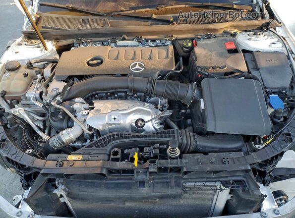 W1K3G4EB1NJ337794 2022 MERCEDES-BENZ A Белый Вид задней части салона