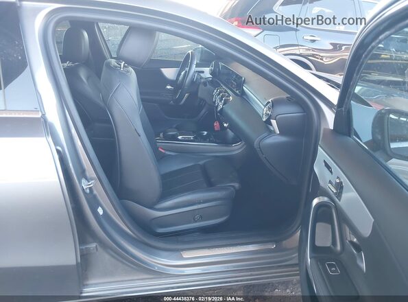 W1K3G4EB2MJ263817 2021 MERCEDES-BENZ A 220 Серый Вид салона спереди
