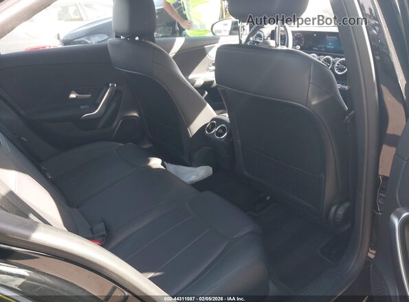 W1K3G4EB2NJ377771 2022 MERCEDES-BENZ A 220 Black Widok naklejki z numerem VIN