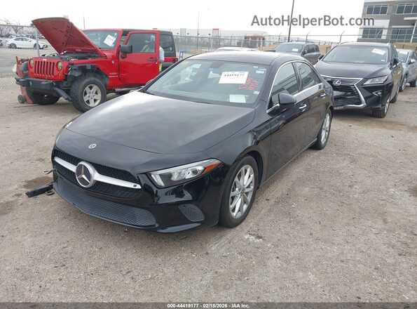 W1K3G4EB4MJ276794 2021 MERCEDES-BENZ A 220 Black Առջևի ձախ երեք քառորդ տեսարան
