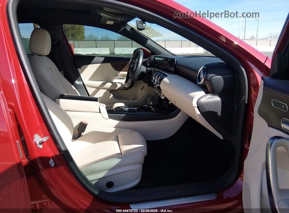 W1K3G4EBXMJ276007 2021 MERCEDES-BENZ A 220 Red Вид салону спереду