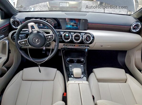 W1K3G4FB0NJ352902 2022 MERCEDES-BENZ A Черный Вид панели приборов