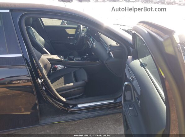 W1K3G4FB7MJ304442 2021 MERCEDES-BENZ A 220 Черный Вид салона спереди