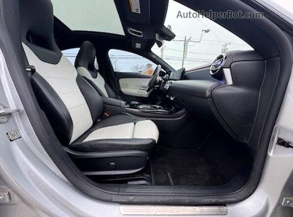 W1K5J5BB8MN218930 2021 MERCEDES-BENZ CLA-CLASS Белый Вид спереди
