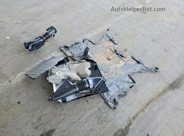 W1KAF4HB7SR279354 2025 MERCEDES-BENZ C Black Widok komory silnika