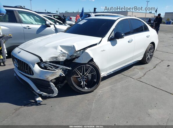 W1KAF8HB6TR309520 2026 MERCEDES-BENZ AMG C 43 Белый Передняя левая четверть