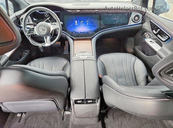 W1KEG2CB9RF045335 2024 MERCEDES-BENZ EQE Silver Vista del salpicadero