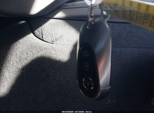 W1KLF4HB9SA146294 2025 MERCEDES-BENZ E-CLASS Silver Vista del salpicadero