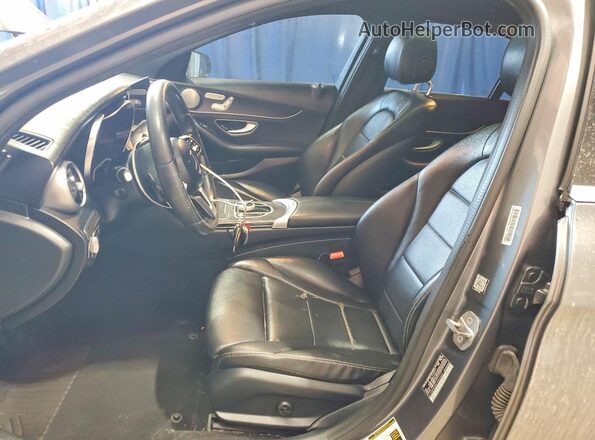 W1KWF8EB6LR602652 2020 MERCEDES-BENZ C Серый Вид салона спереди