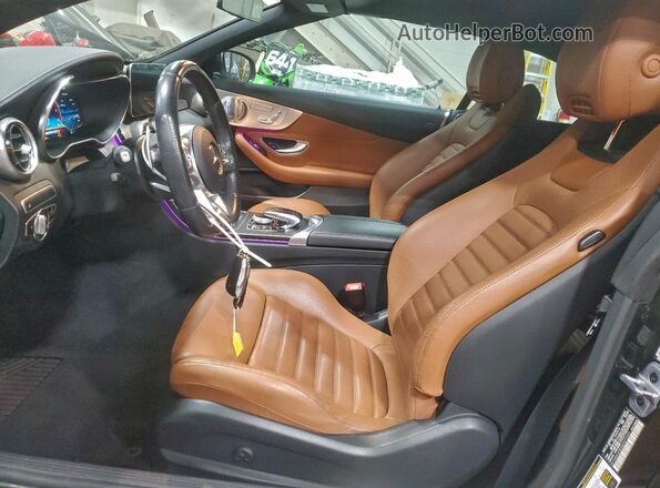 W1KWK6EB2MG077652 2021 MERCEDES-BENZ C Черный Вид салона спереди