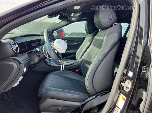 W1KZF8DB4MA974196 2021 MERCEDES-BENZ E Black Front interior view