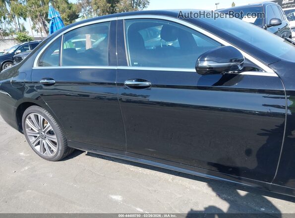 W1KZF8DBXNB081641 2022 MERCEDES-BENZ E-CLASS Черный Панорамный вид салона 360°