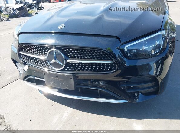 W1KZF8DBXNB081641 2022 MERCEDES-BENZ E-CLASS Черный Вид задней части салона