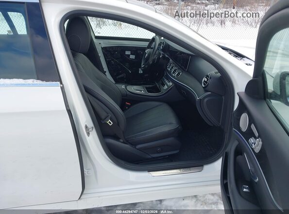 W1KZF8EB3PB189603 2023 MERCEDES-BENZ E-CLASS White Widok wnętrza z przodu