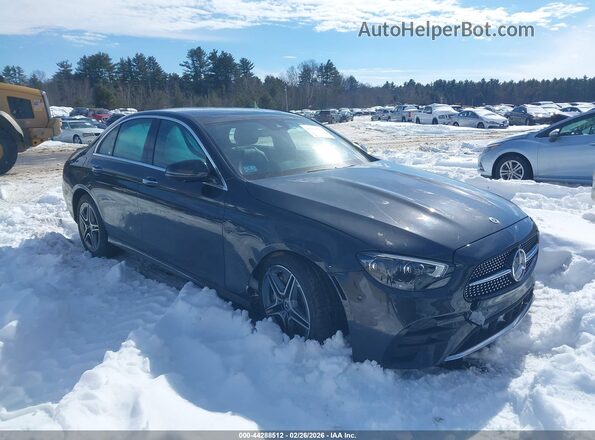W1KZF8EB6NB040308 2022 MERCEDES-BENZ E-CLASS Черный Передняя правая четверть