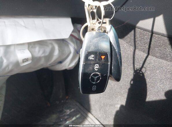 W1KZF8EB6NB040308 2022 MERCEDES-BENZ E-CLASS Черный Вид панели приборов