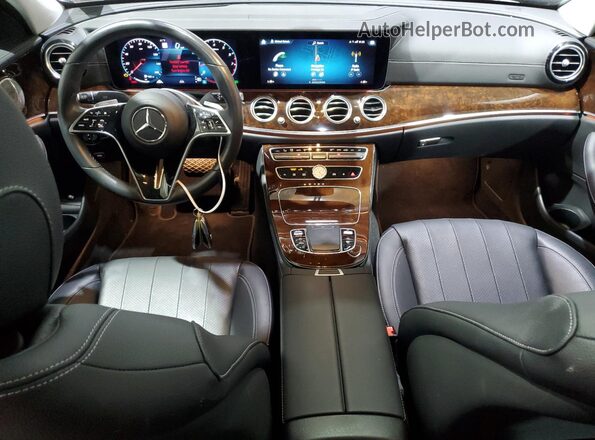 W1KZF8EB6PB139908 2023 MERCEDES-BENZ E Синий Вид панели приборов