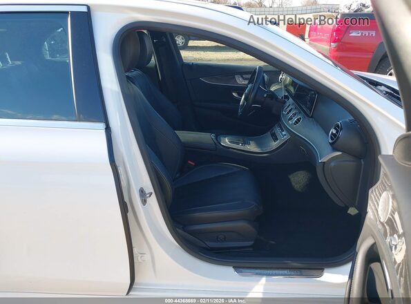 W1KZF8EB7MA967225 2021 MERCEDES-BENZ E-CLASS White Widok wnętrza z przodu