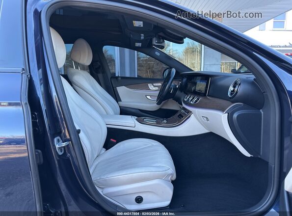 W1KZF8EBXNB026153 2022 MERCEDES-BENZ E-CLASS Синий Вид салона спереди